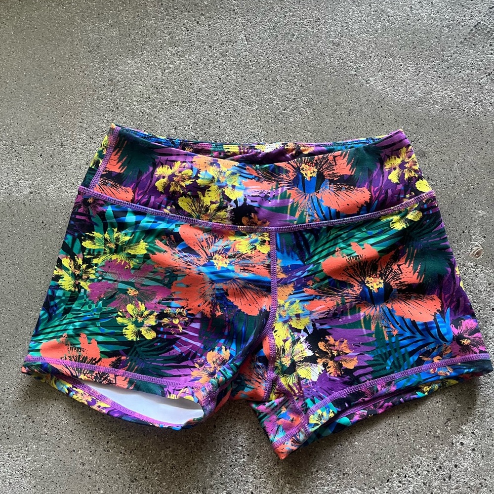 Born Primitive Booty Shorts XS